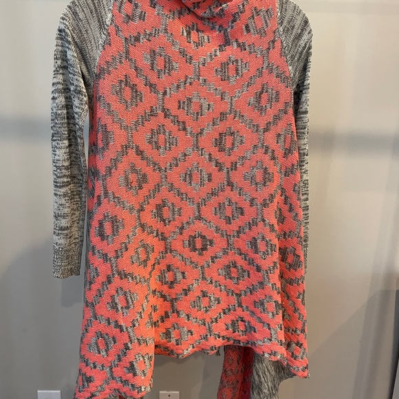 B4 Coral and Grey Cardigan Wrap. Fits all sizes. In EUC. - Picture 4 of 11